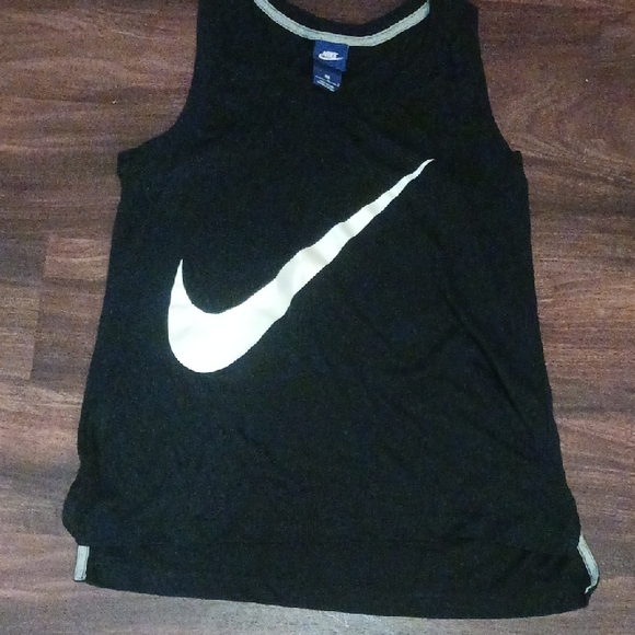 Nike Black and White Performance Tank Top - Picture 4 of 5